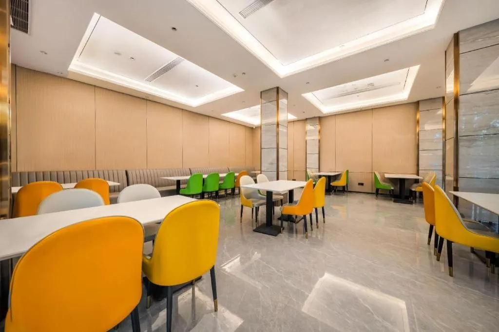 GreenTree Eastern Chongqing Yangjiaping Pedestrian Street Mixc Hotel