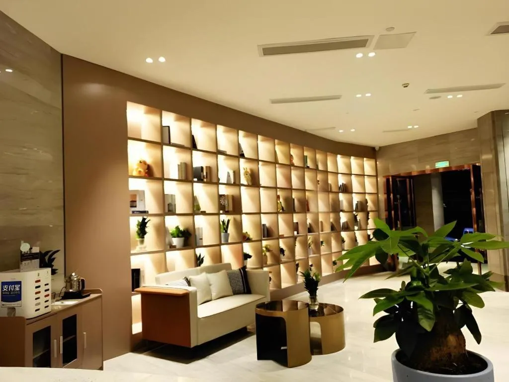 GreenTree Eastern Chongqing Yangjiaping Pedestrian Street Mixc Hotel