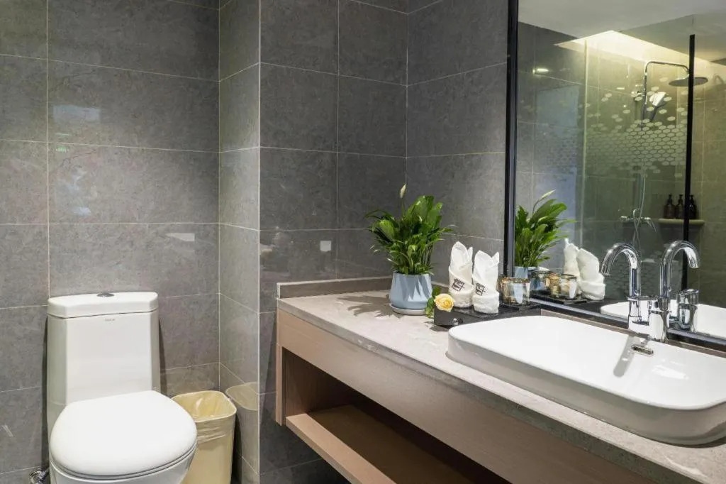 GreenTree Eastern Chongqing Yangjiaping Pedestrian Street Mixc Hotel