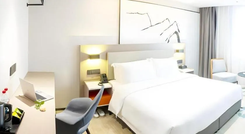 Bed in GreenTree Eastern Chongqing Yangjiaping Pedestrian Street Mixc Hotel