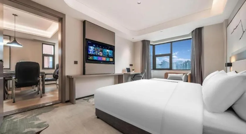 Bed in GreenTree Eastern Chongqing Yangjiaping Pedestrian Street Mixc Hotel