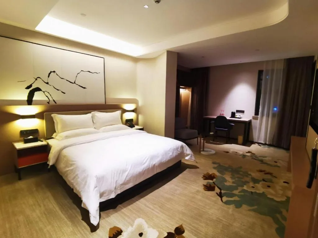 Bed in GreenTree Eastern Chongqing Yangjiaping Pedestrian Street Mixc Hotel