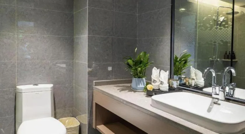 GreenTree Eastern Chongqing Yangjiaping Pedestrian Street Mixc Hotel