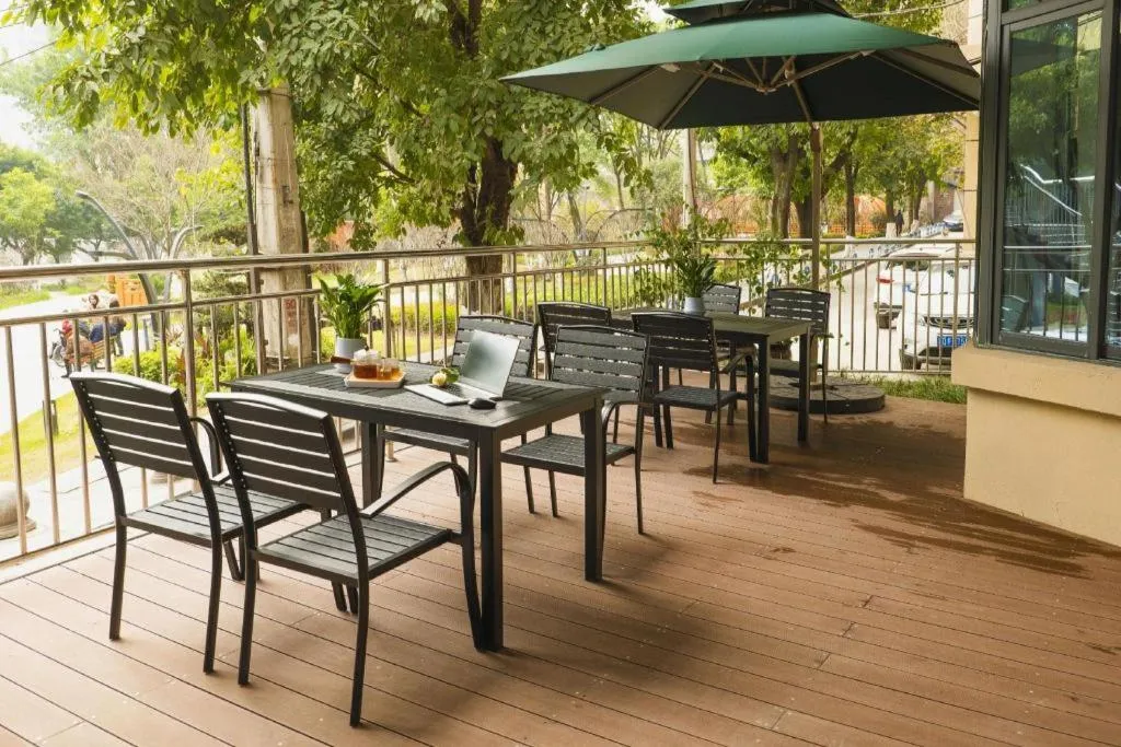 GreenTree Eastern Chongqing Yangjiaping Pedestrian Street Mixc Hotel