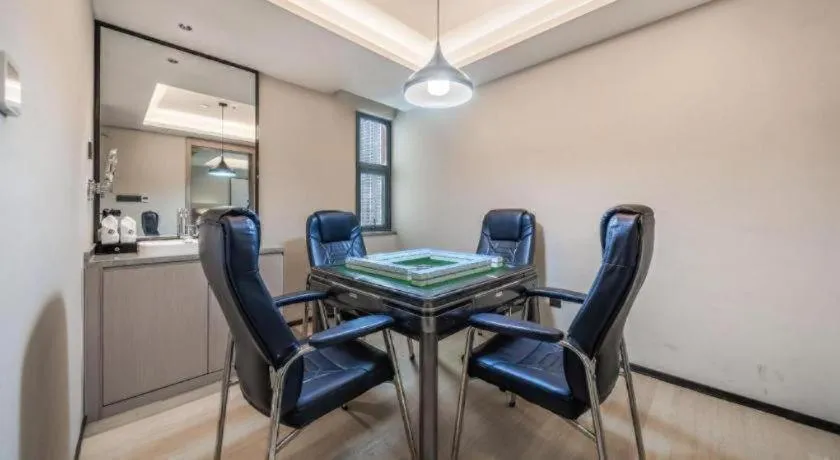 GreenTree Eastern Chongqing Yangjiaping Pedestrian Street Mixc Hotel