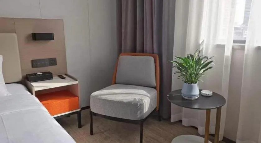 Bed in GreenTree Eastern Chongqing Yangjiaping Pedestrian Street Mixc Hotel