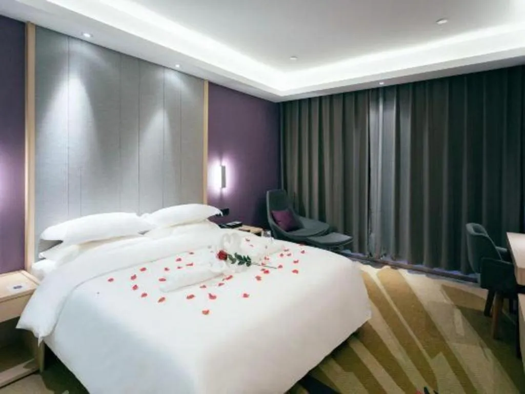 Bed in GreenTree Eastern Hotel Kashgar Oid City Xiangfei Park