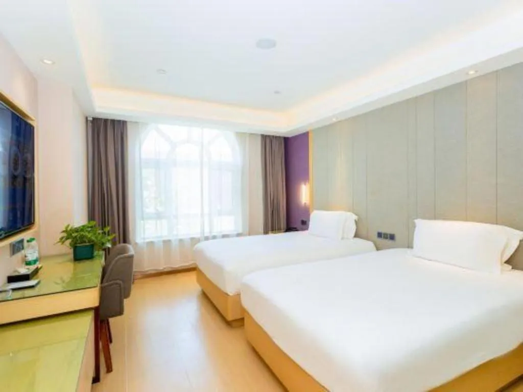 Bed in GreenTree Eastern Hotel Kashgar Oid City Xiangfei Park