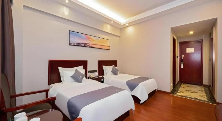 Bed in Green Tree Inn Zhuhai International Airport Huafa Shangdu