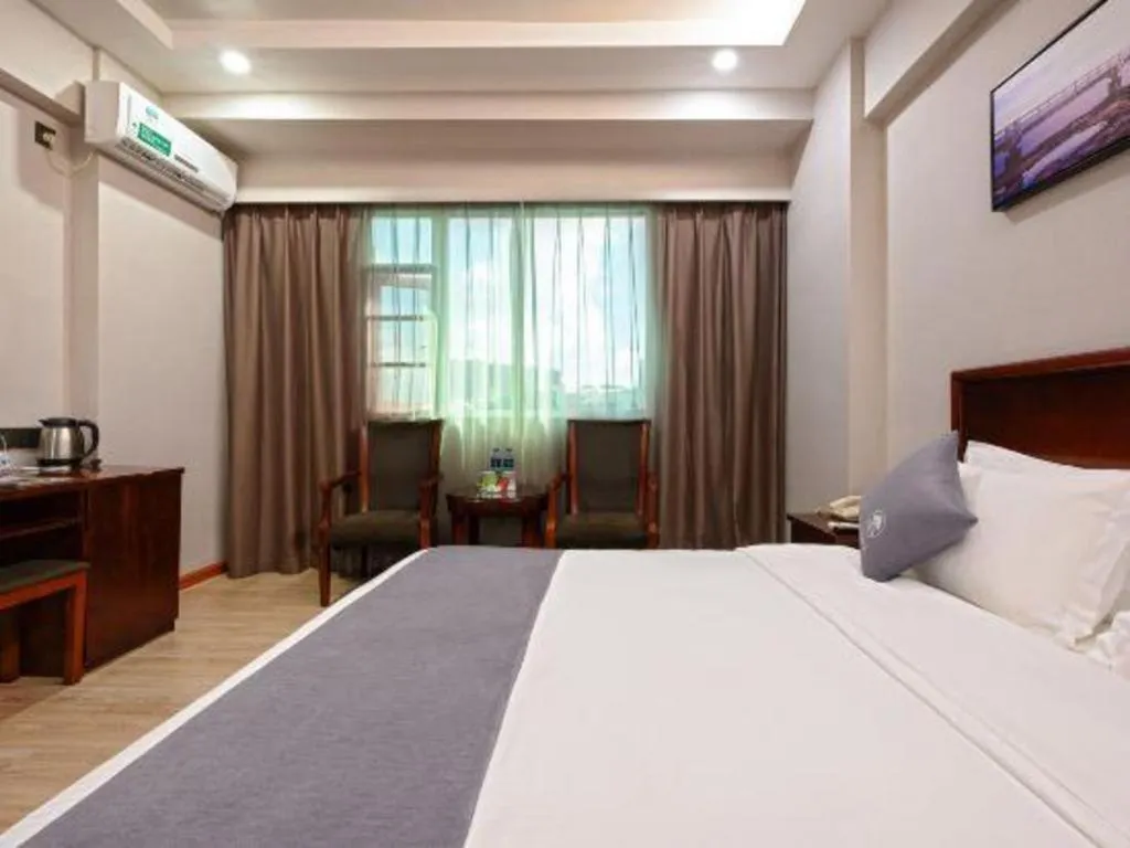 Bed in Green Tree Inn Zhuhai International Airport Huafa Shangdu