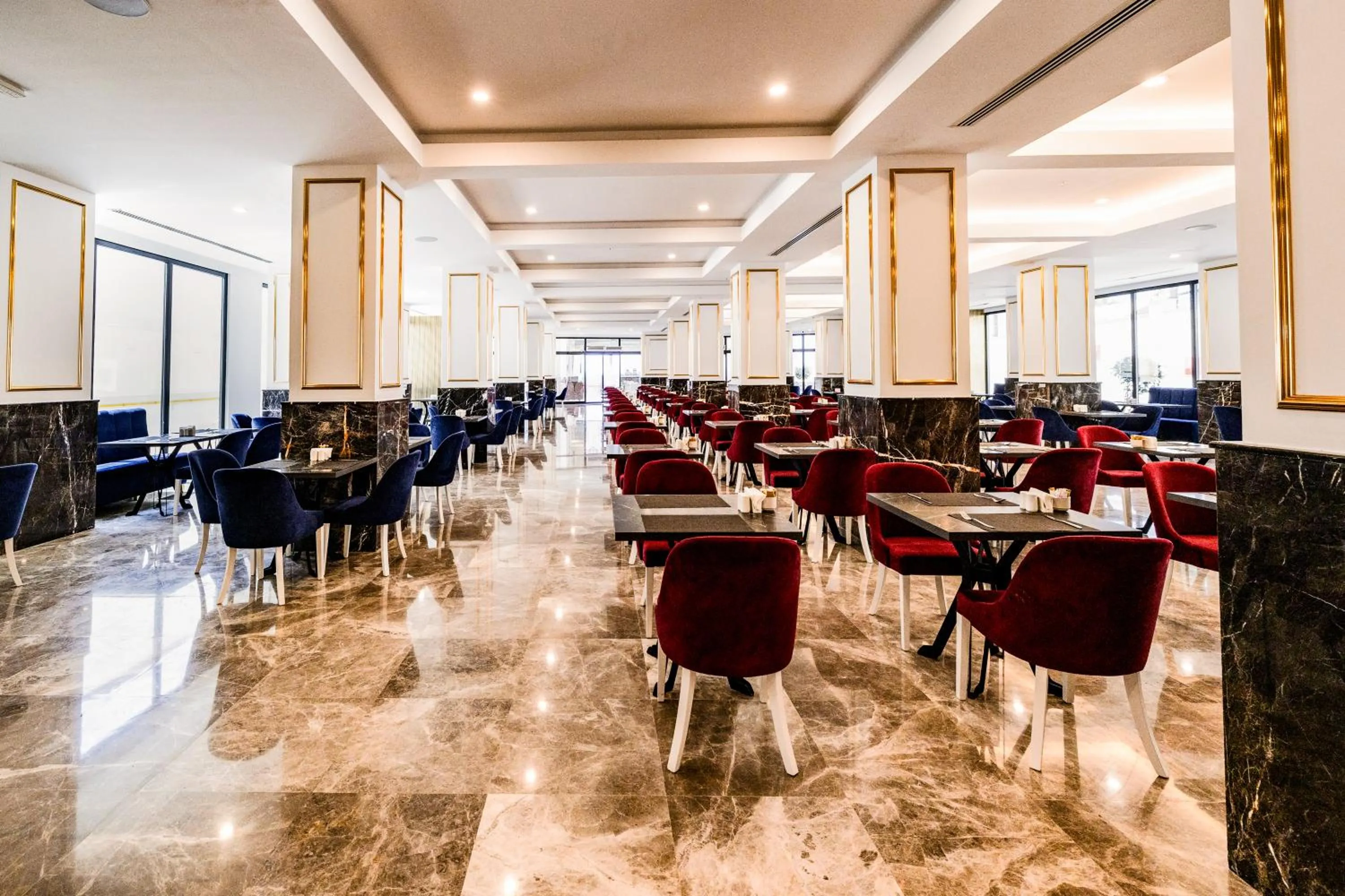 Restaurant/places to eat in Granada Luxury Red Adult Only