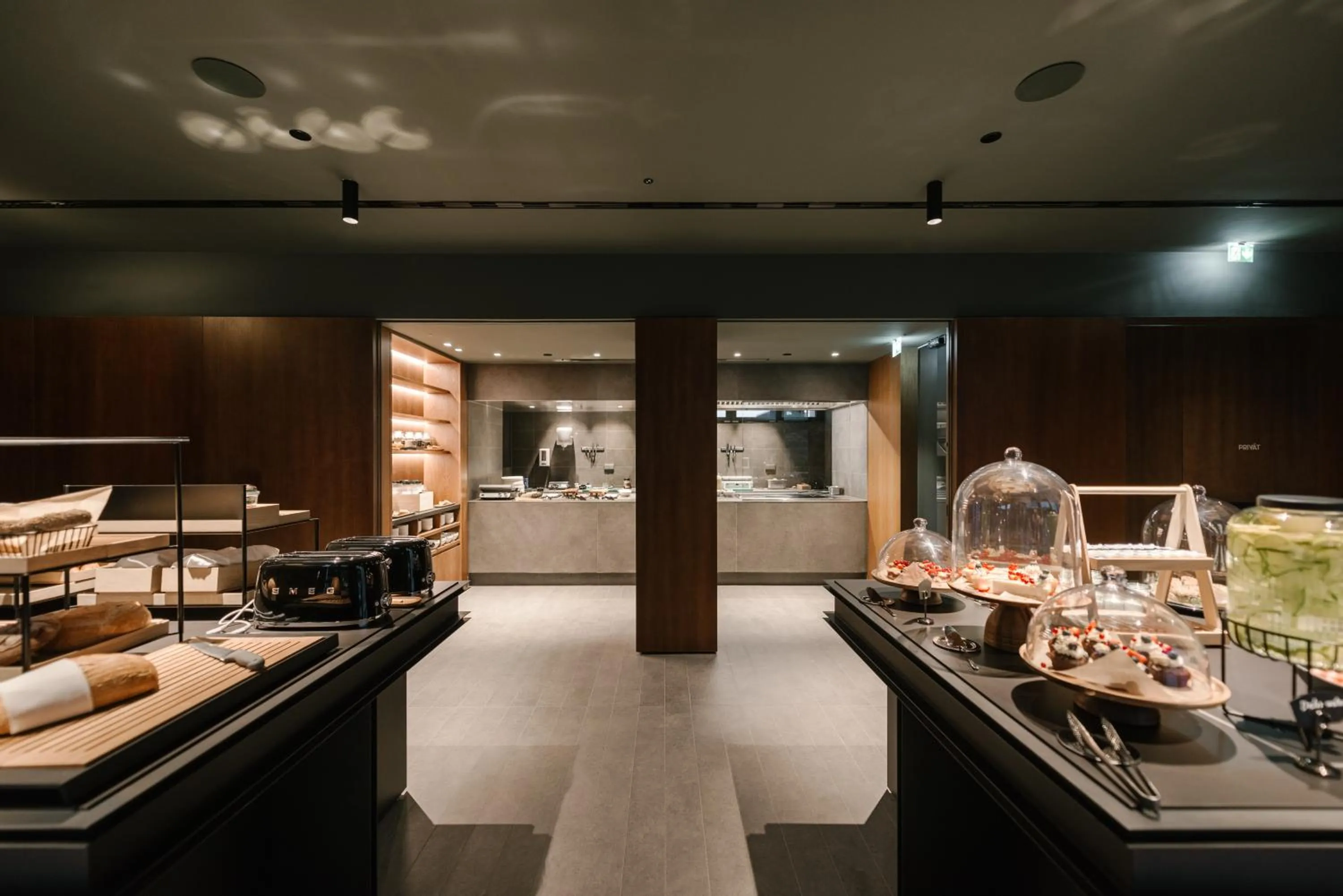 Lounge or bar in BoHo Hotel Budapest - Small Luxury Hotels