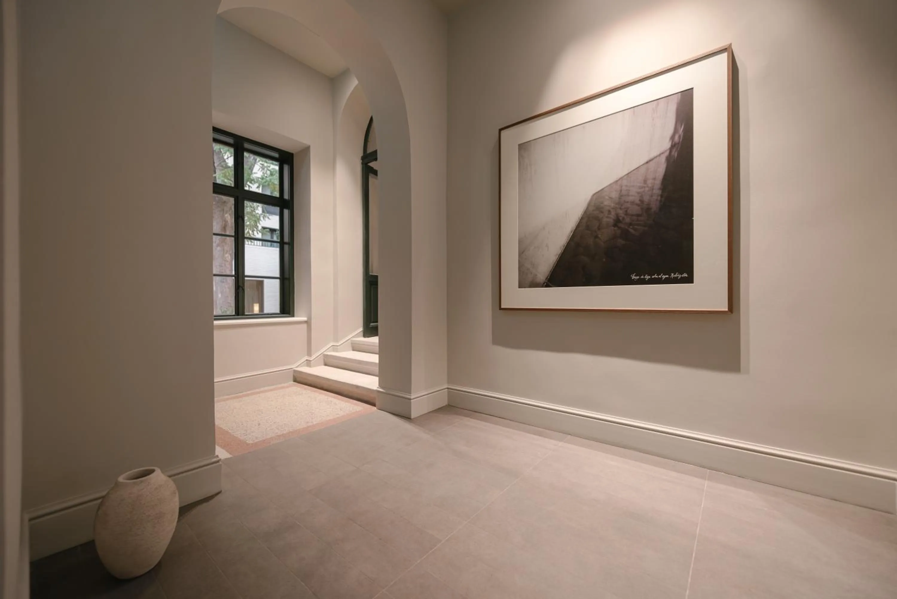 Lounge or bar in BoHo Hotel Budapest - Small Luxury Hotels