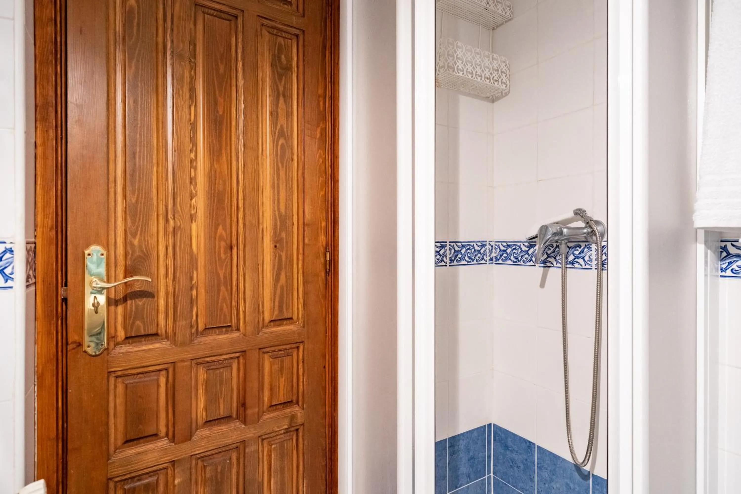 Shower in Posada El Aprisco Manjirón