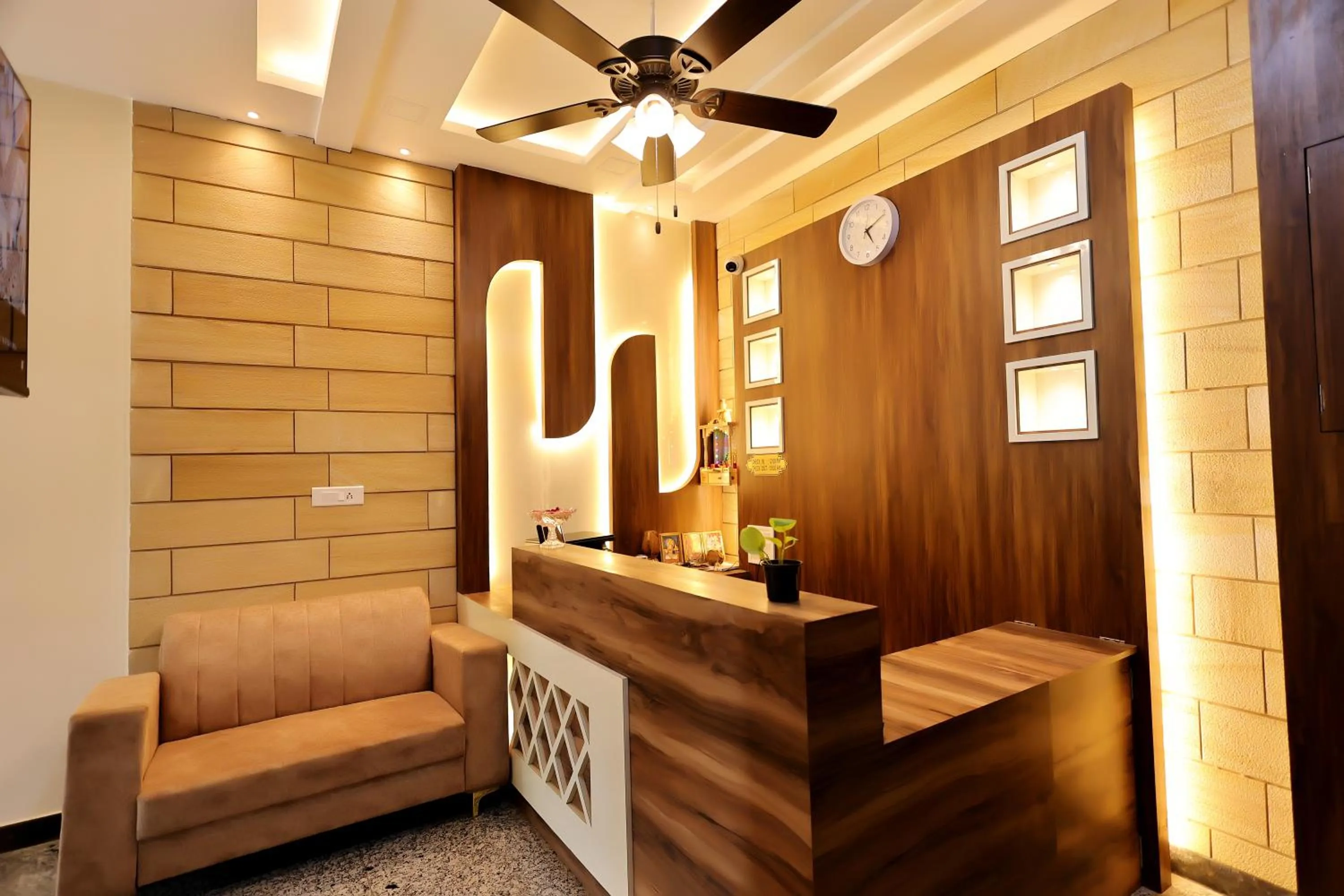 Lobby or reception in Manas Resort by Rudrakshi