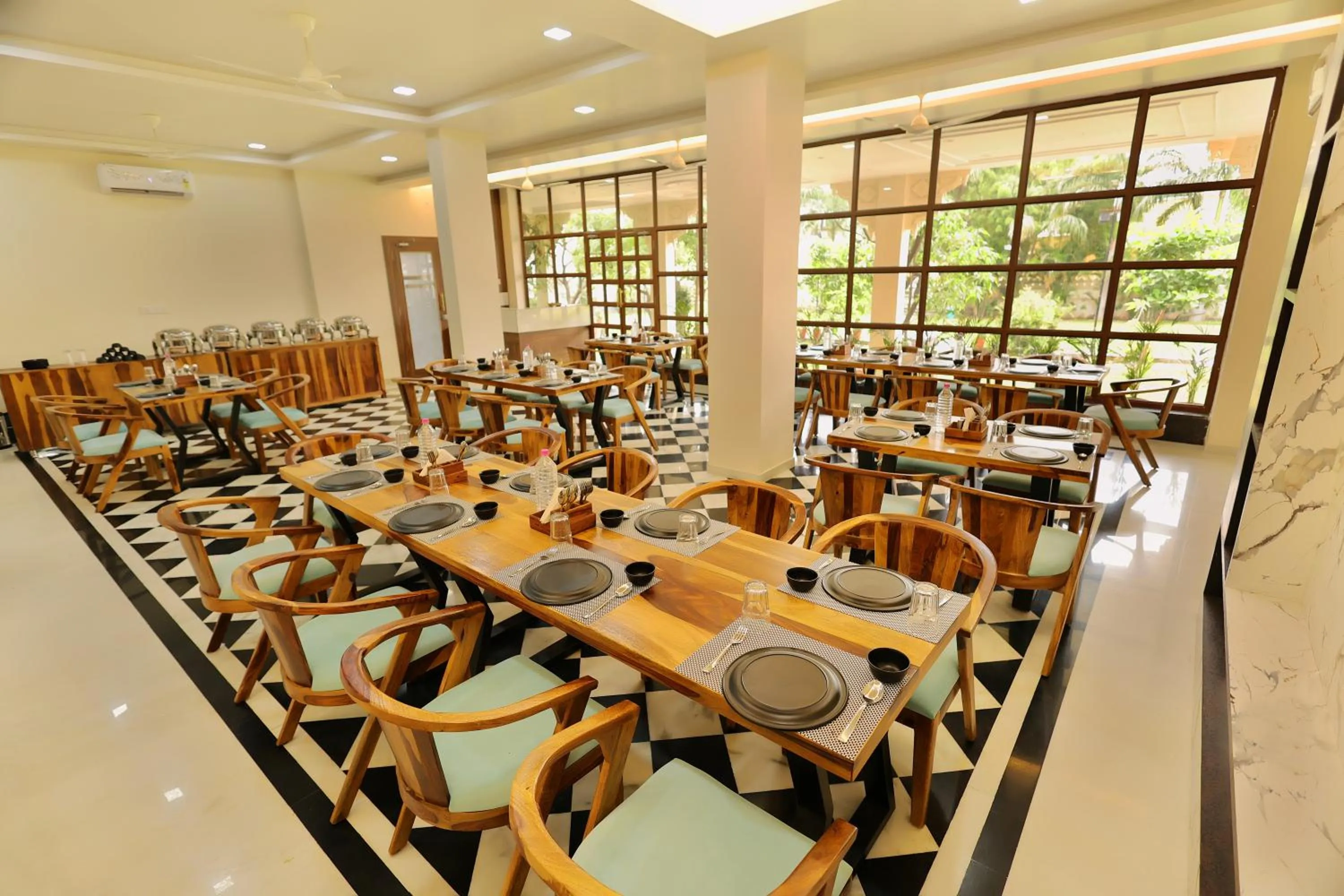 Restaurant/places to eat in Manas Resort by Rudrakshi