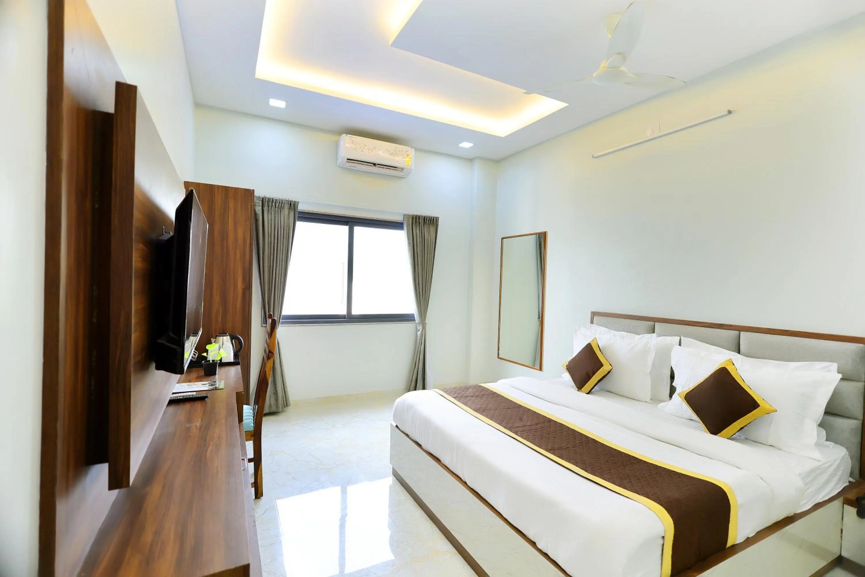 TV and multimedia, Bed in Manas Resort by Rudrakshi