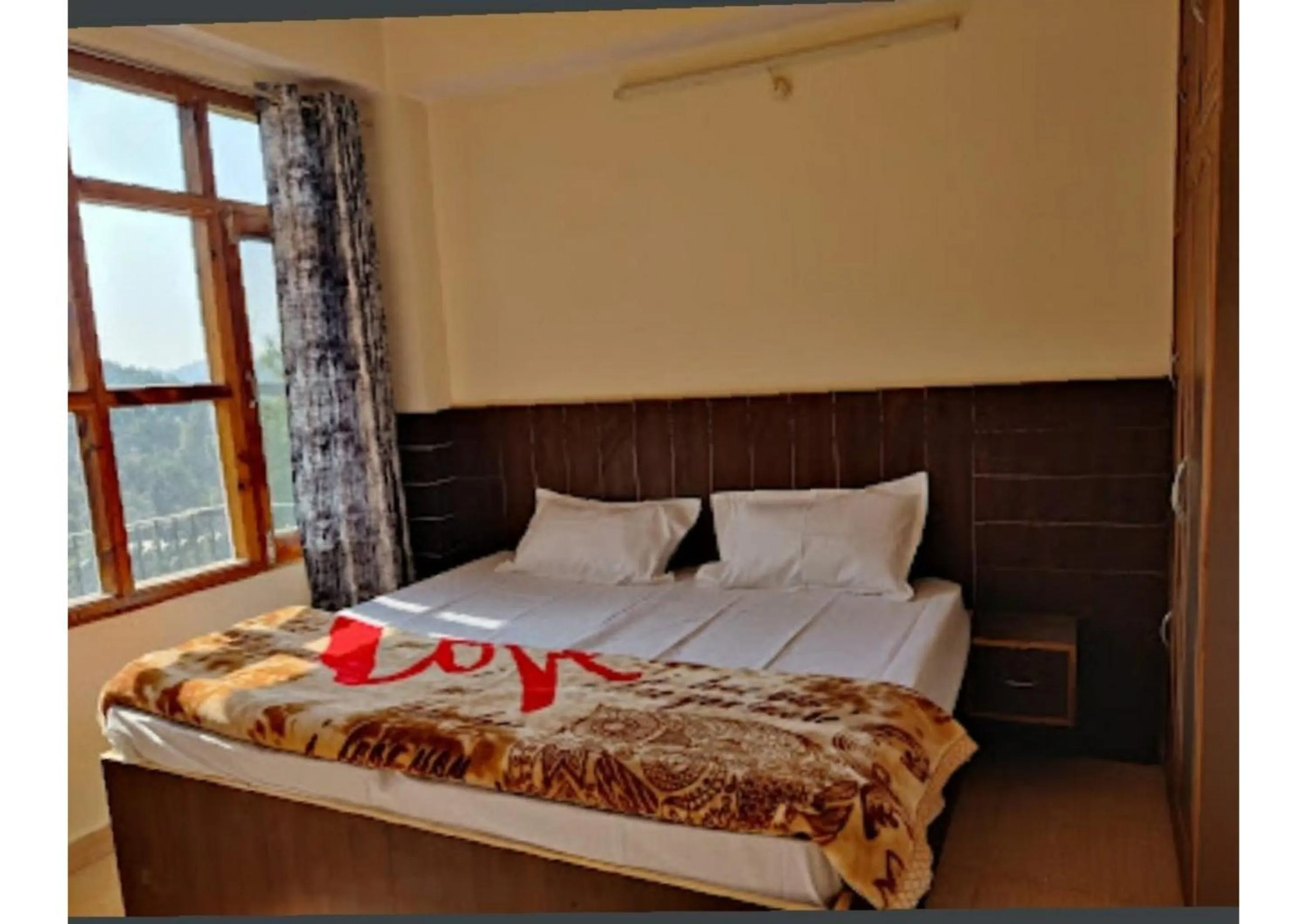 Bed in Goroomgo Homestay Sukh Dham Shimla - Homestay Like Home Feeling Mountain View