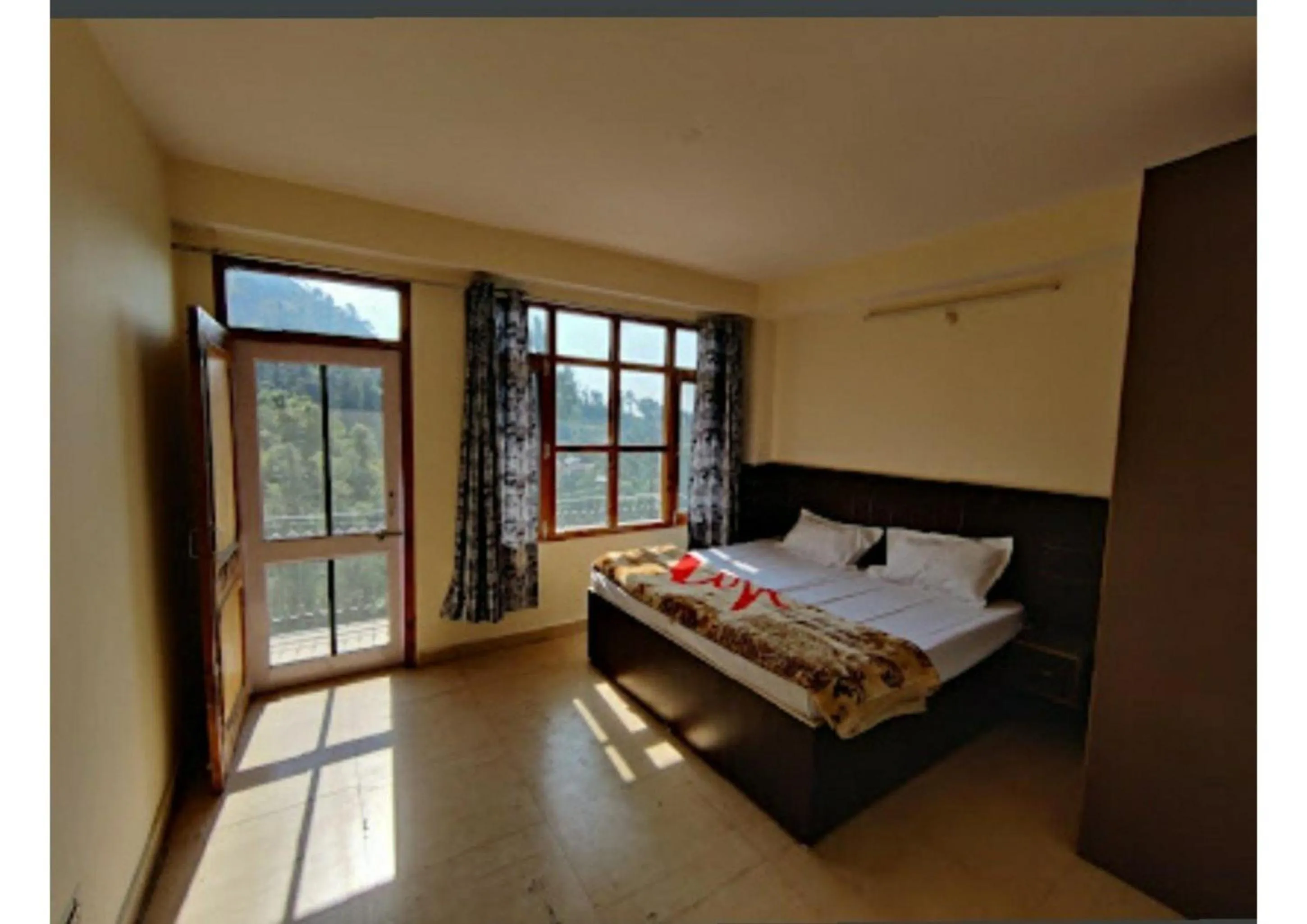 Bed in Goroomgo Homestay Sukh Dham Shimla - Homestay Like Home Feeling Mountain View