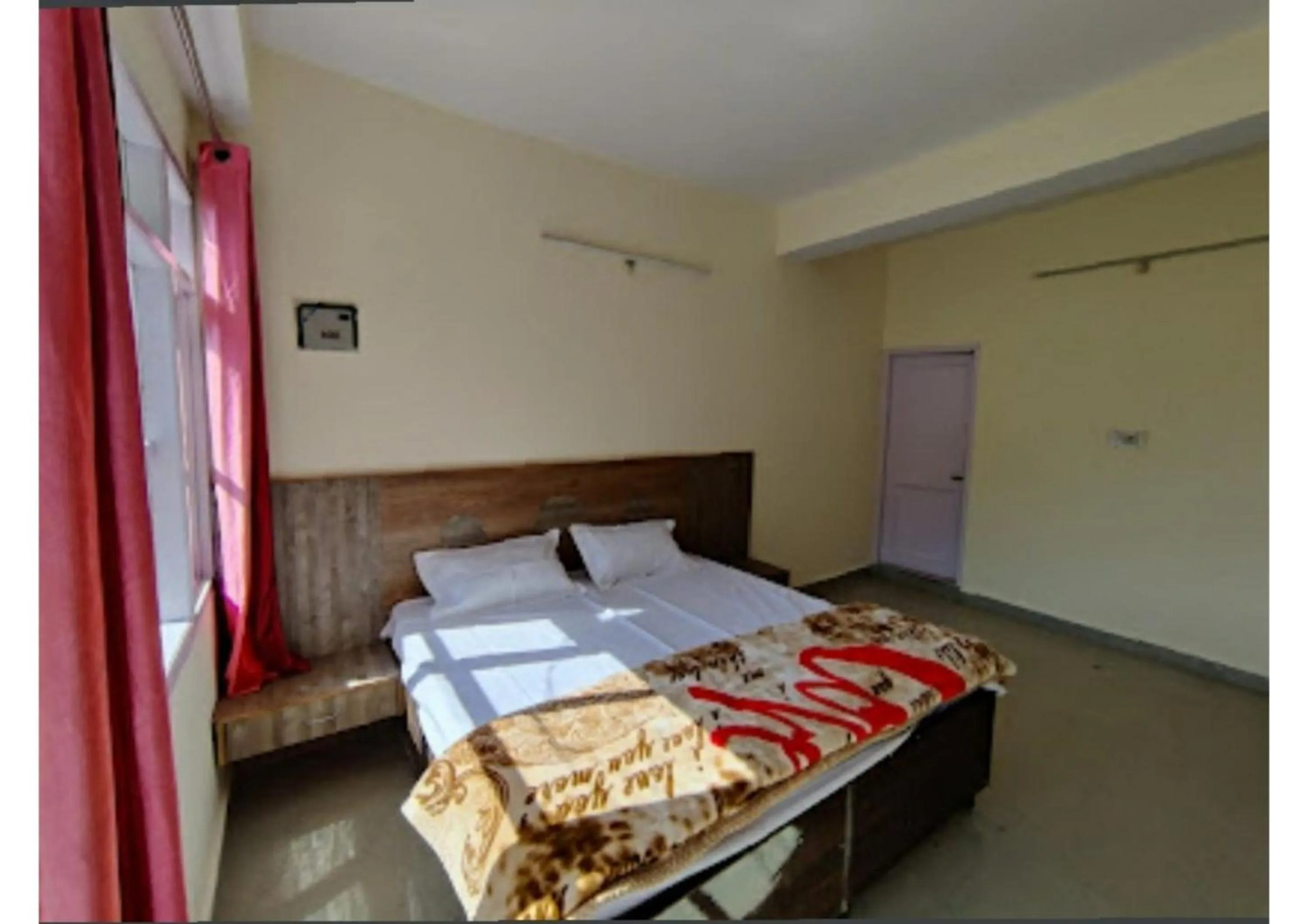 Bed in Goroomgo Homestay Sukh Dham Shimla - Homestay Like Home Feeling Mountain View