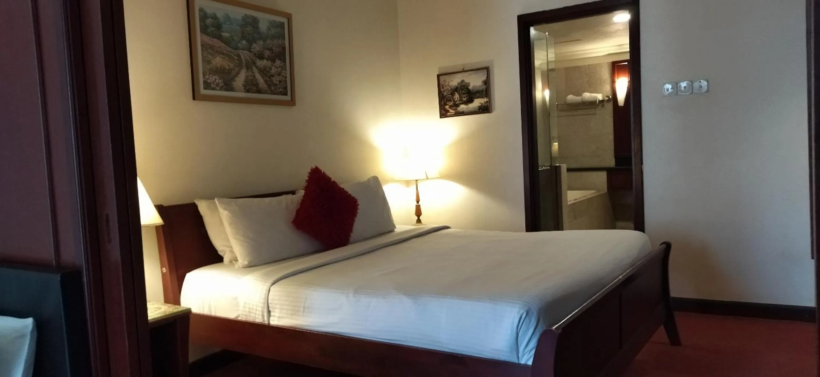 Bedroom in EMAS Service Suite Times Square