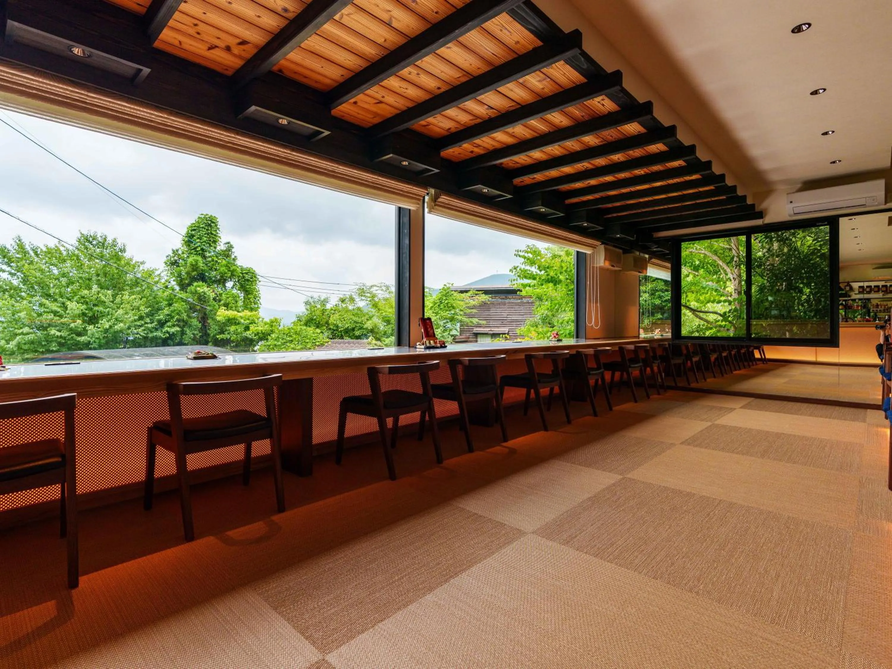 Lounge or bar in Yufuin Rakuyu