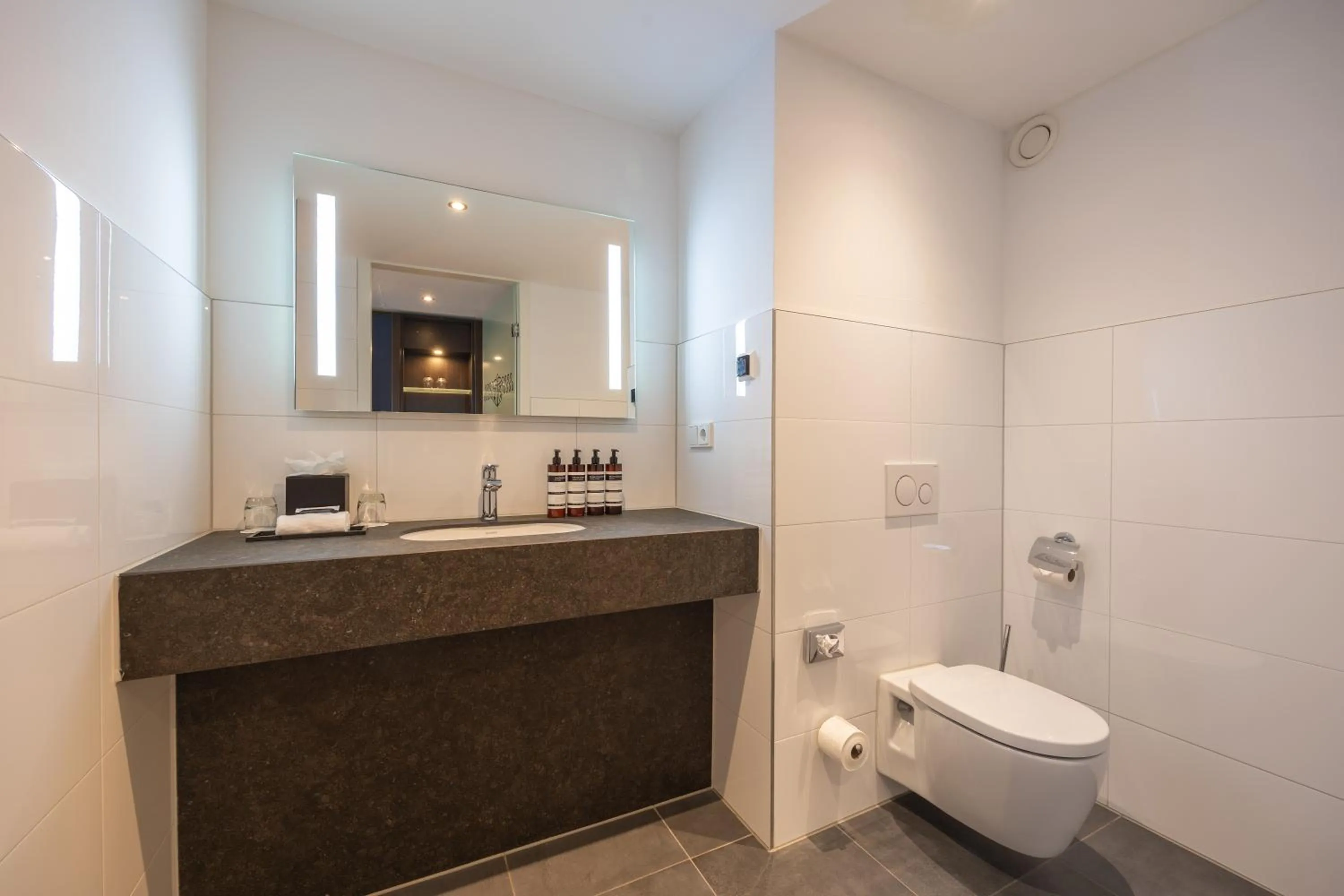 Toilet in Grand Hotel Amrâth Amsterdam