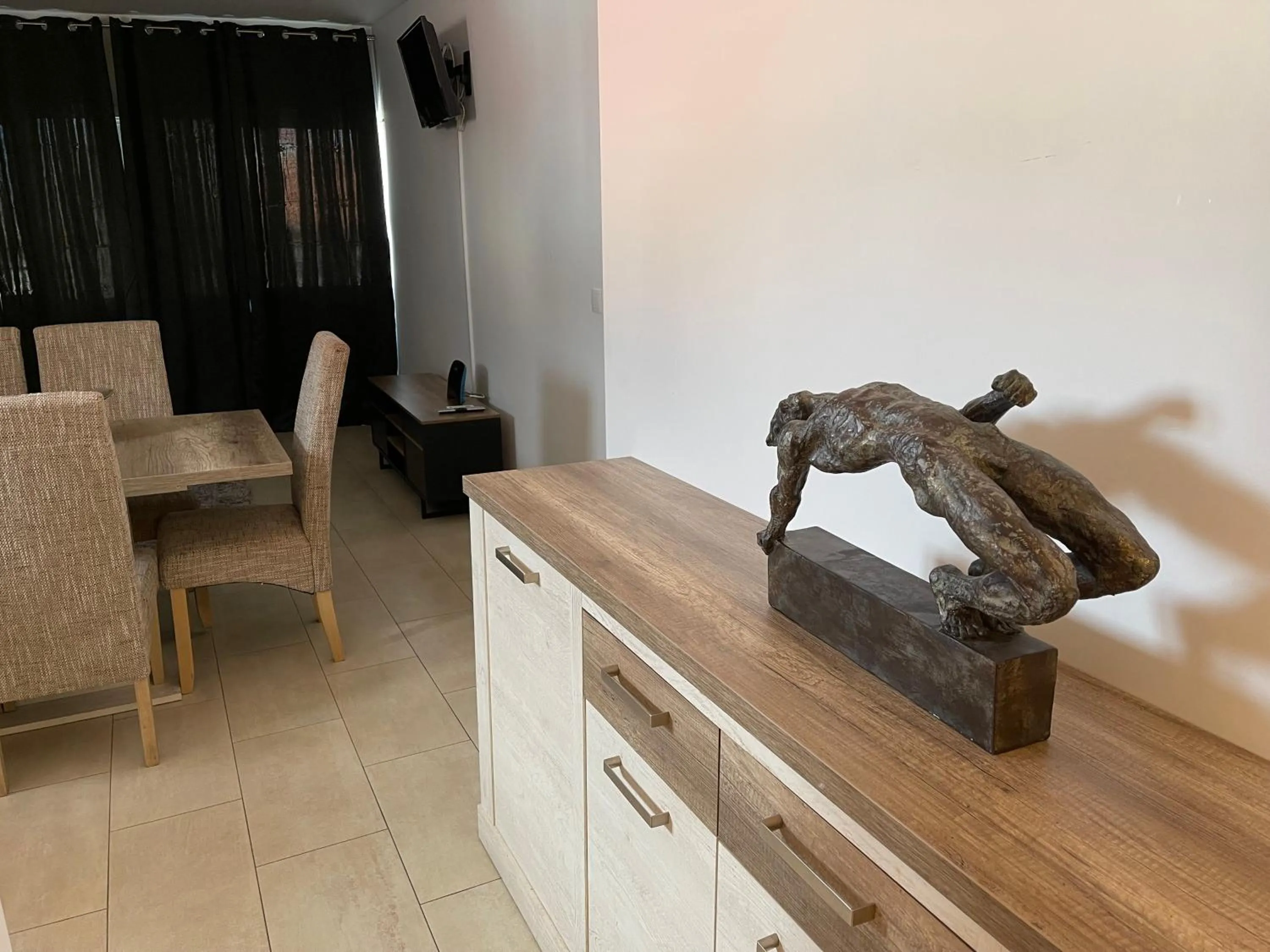 Living room in Esmeralda Holidays Apartments