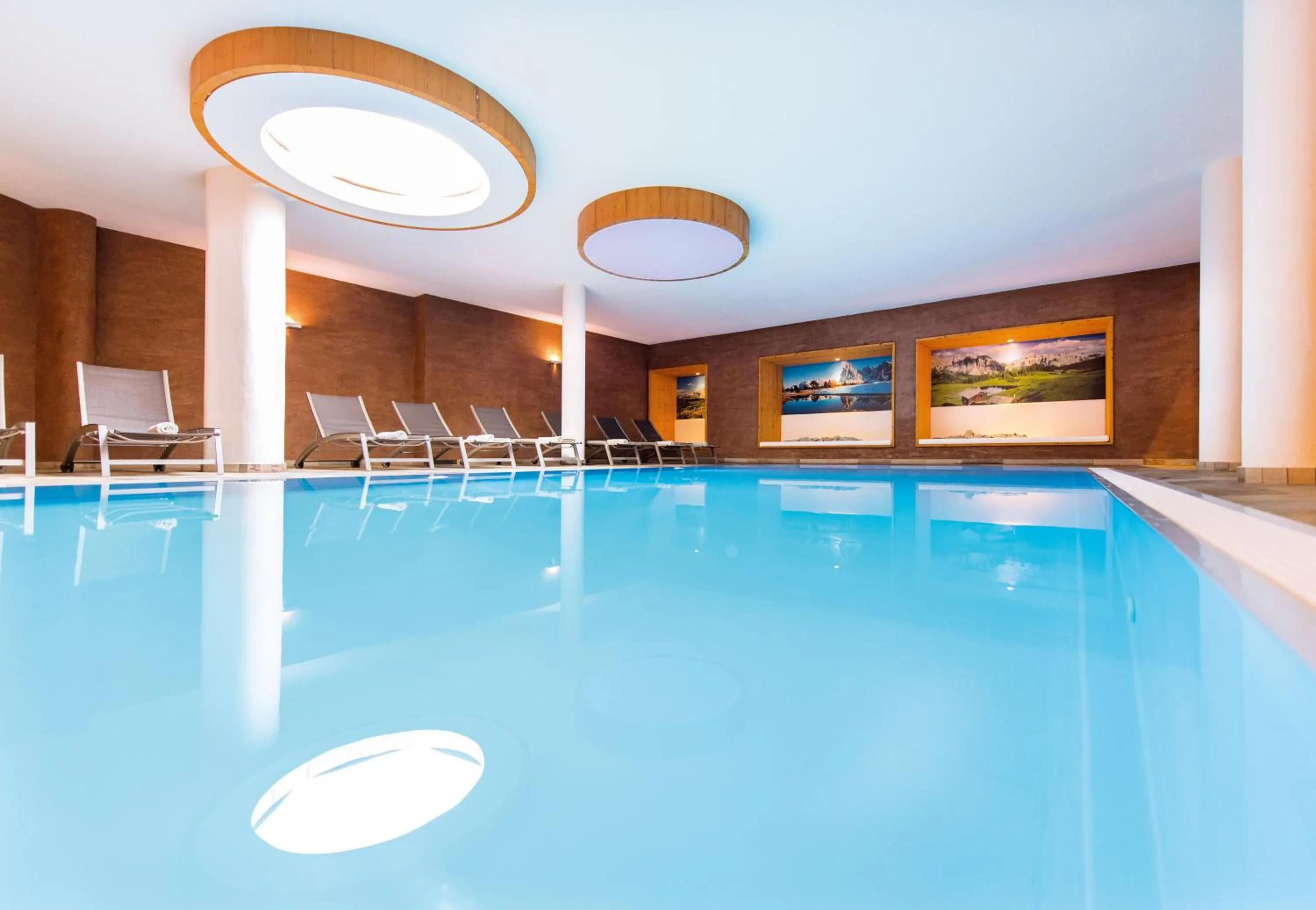 Swimming pool in Hotel DAS ROYAL in Obereggen