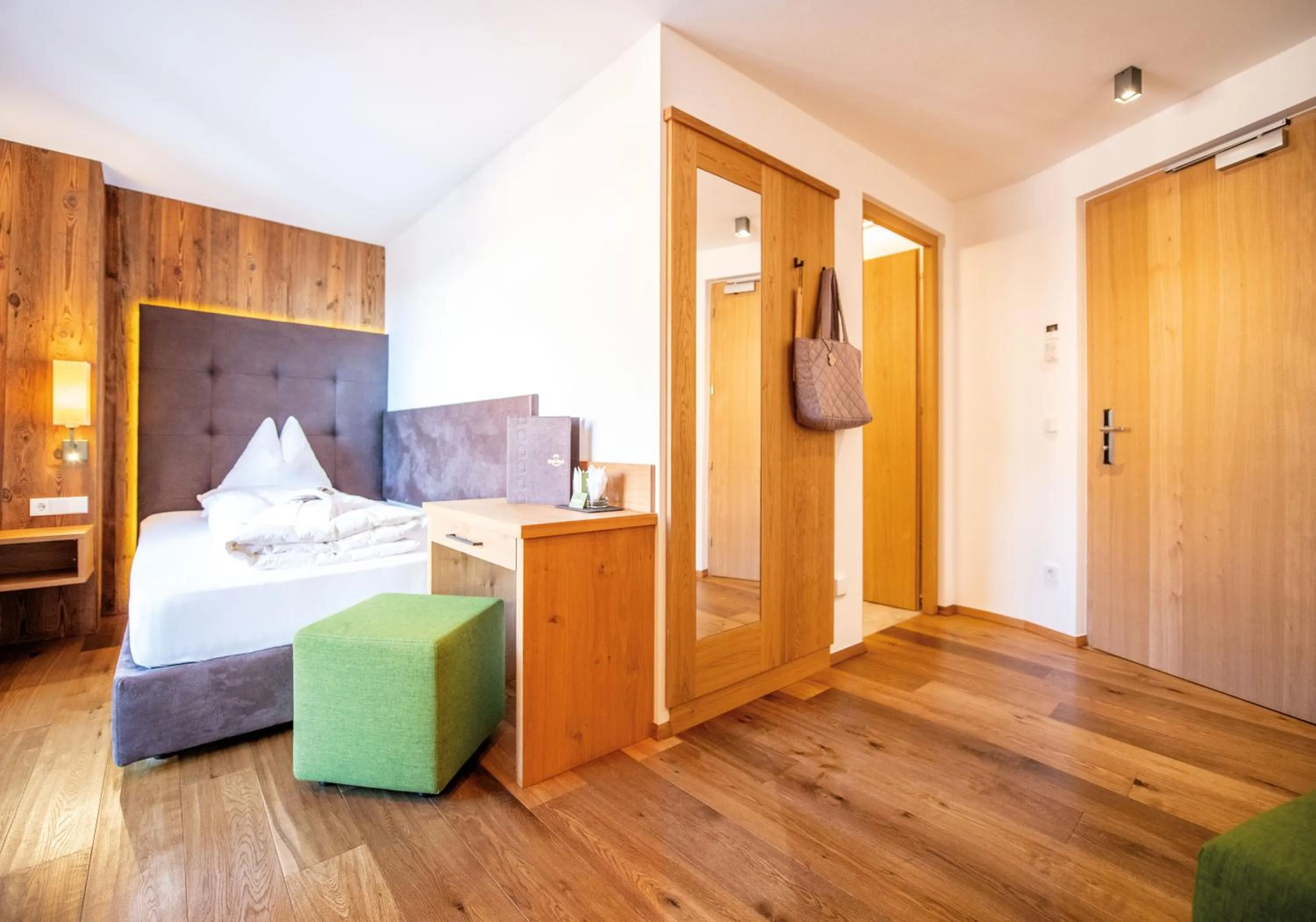 Photo of the whole room, Bed in Hotel DAS ROYAL in Obereggen