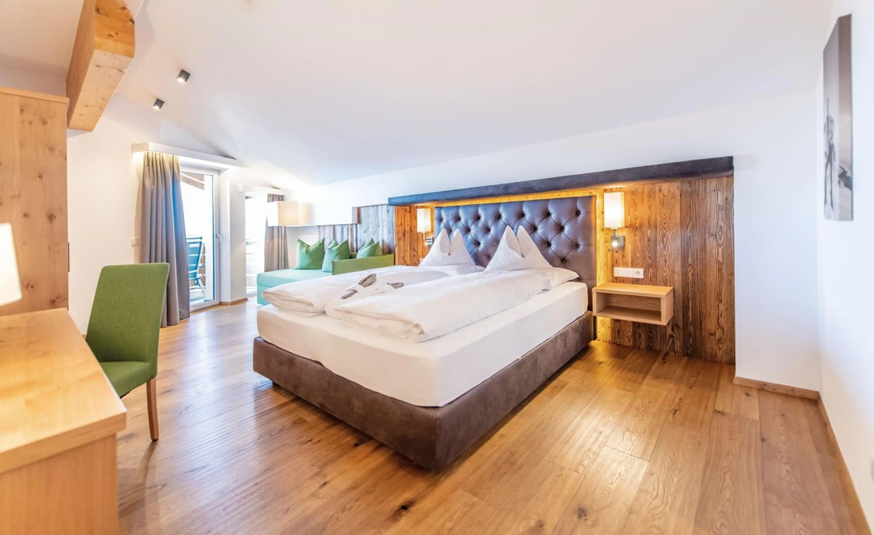 Photo of the whole room, Bed in Hotel DAS ROYAL in Obereggen