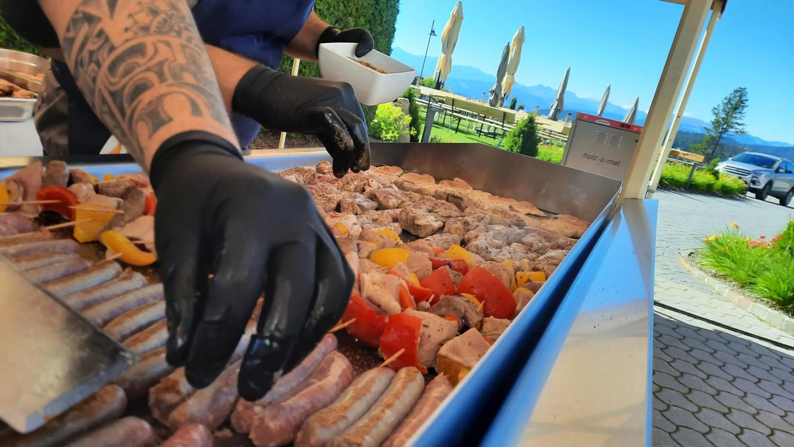 Food and drinks in Hotel DAS ROYAL in Obereggen