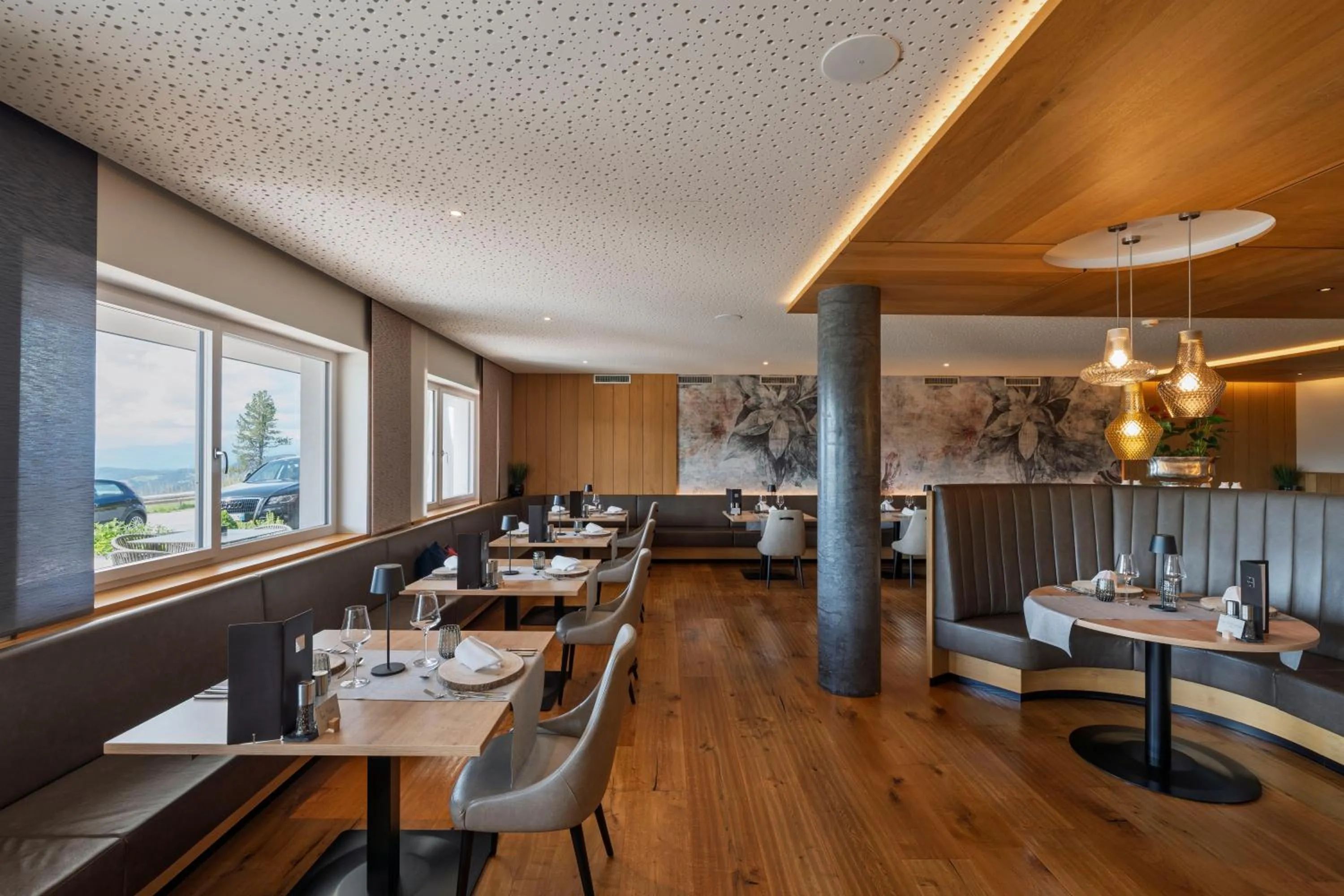 Restaurant/places to eat in Hotel DAS ROYAL in Obereggen