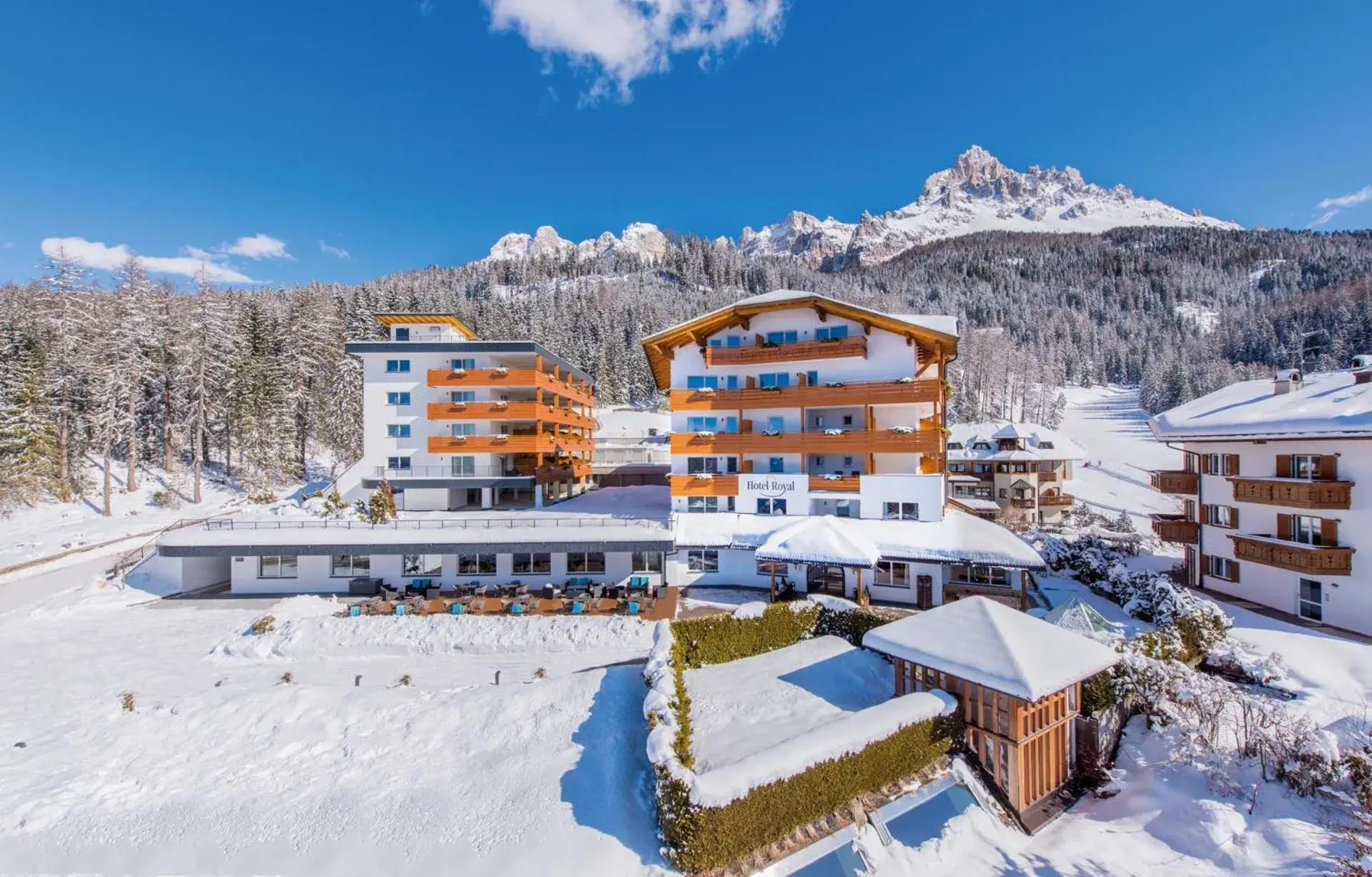 Hotel DAS ROYAL in Obereggen Hotel DAS ROYAL in Obereggen