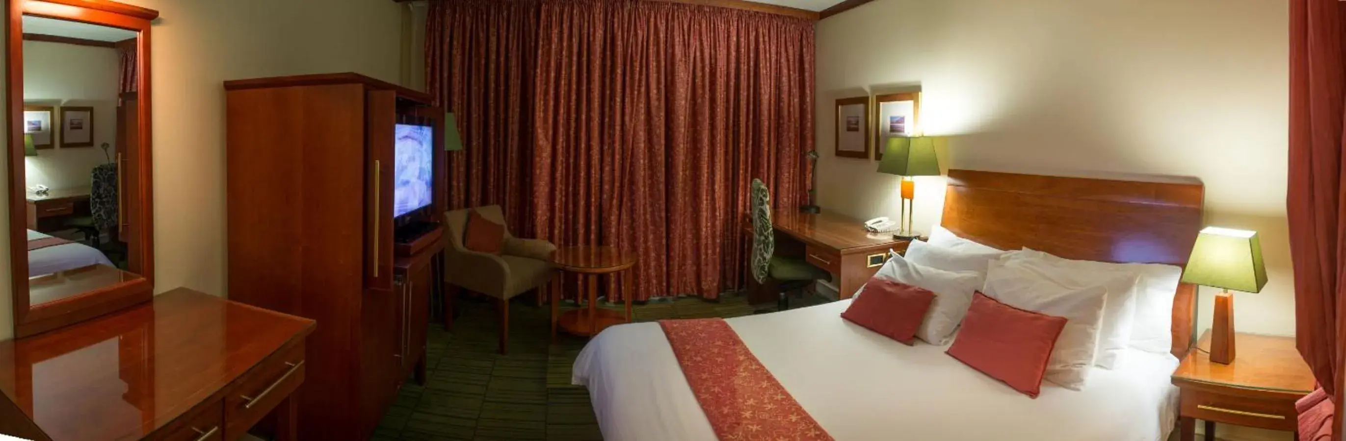 Superior Queen Room in Peermont Walmont at the Grand Palm, Gaborone Superior Queen Room in Peermont Walmont at the Grand Palm, Gaborone