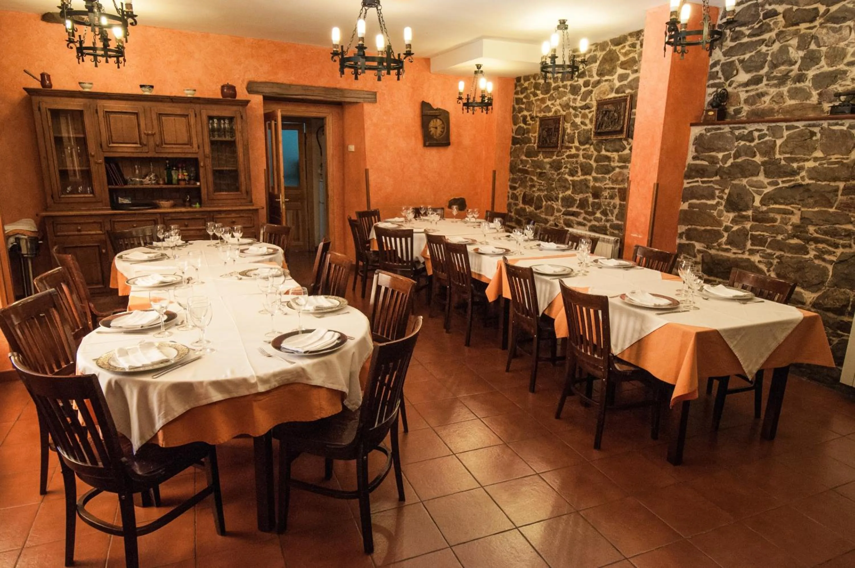Restaurant/places to eat in Hotel Rural La Bolera