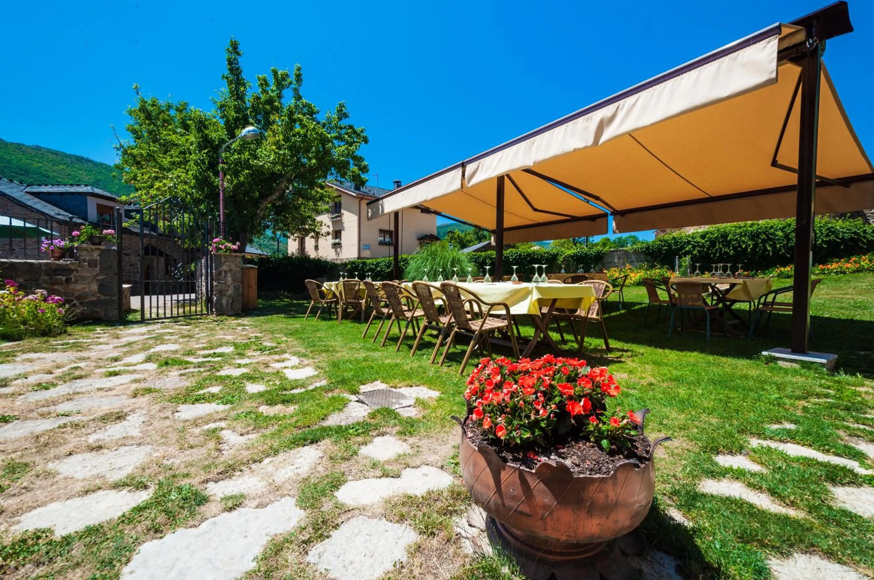 Restaurant/places to eat in Hotel Rural La Bolera