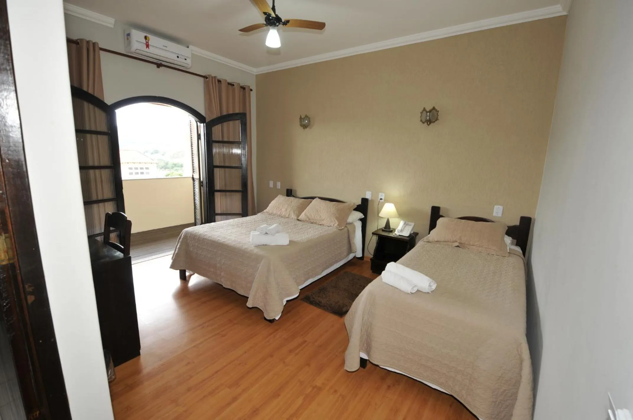 Bed in Hotel Real São Lourenço