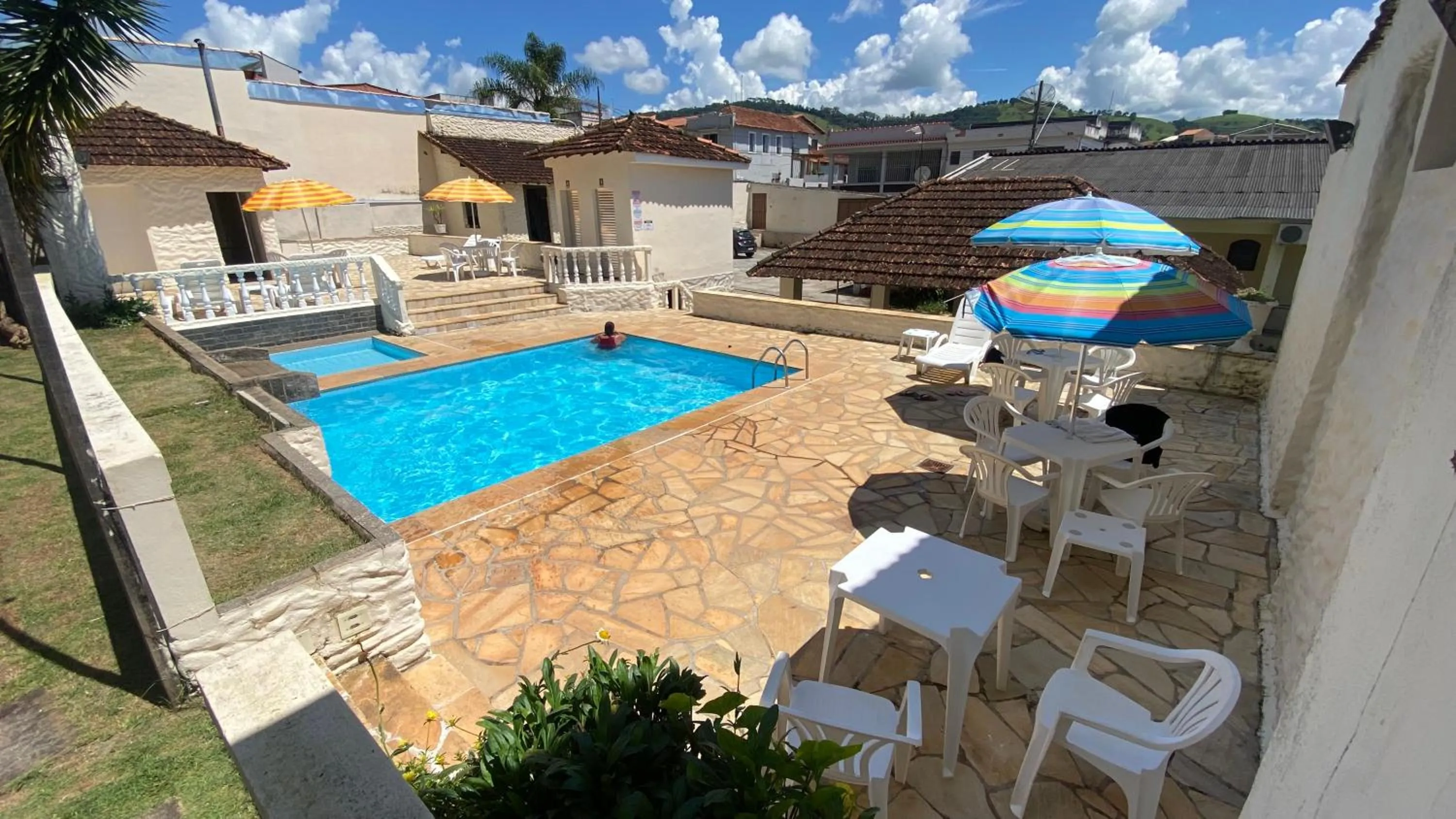Swimming pool in Hotel Real São Lourenço