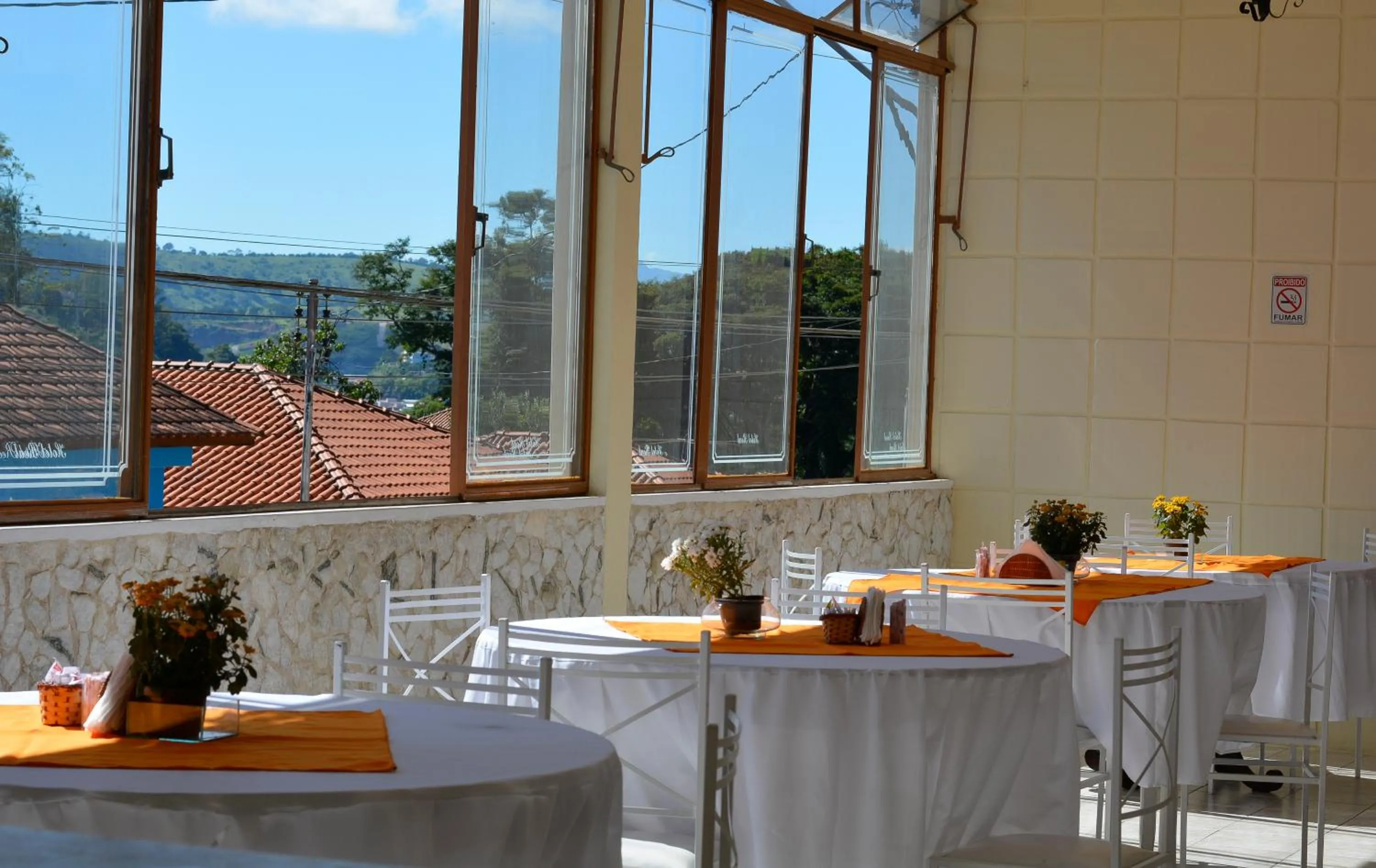 Dining area in Hotel Real São Lourenço