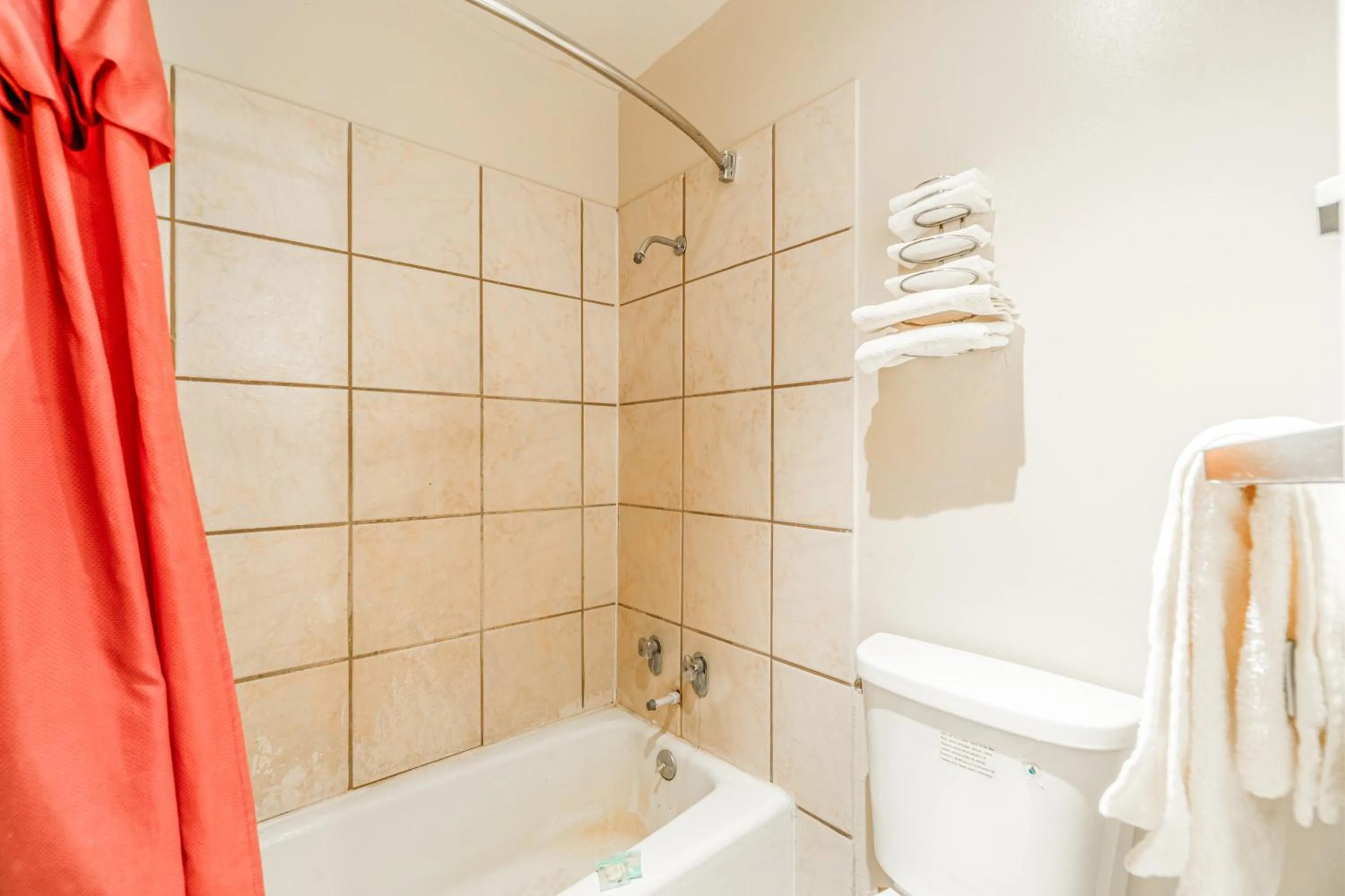 Bathroom in American Inn by OYO Colorado City I-20