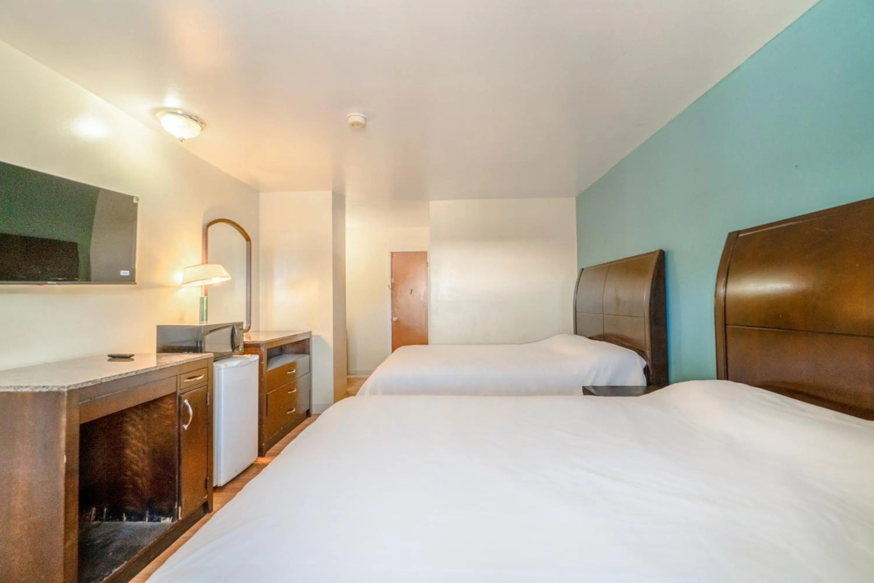 Bedroom, Bed in American Inn by OYO Colorado City I-20