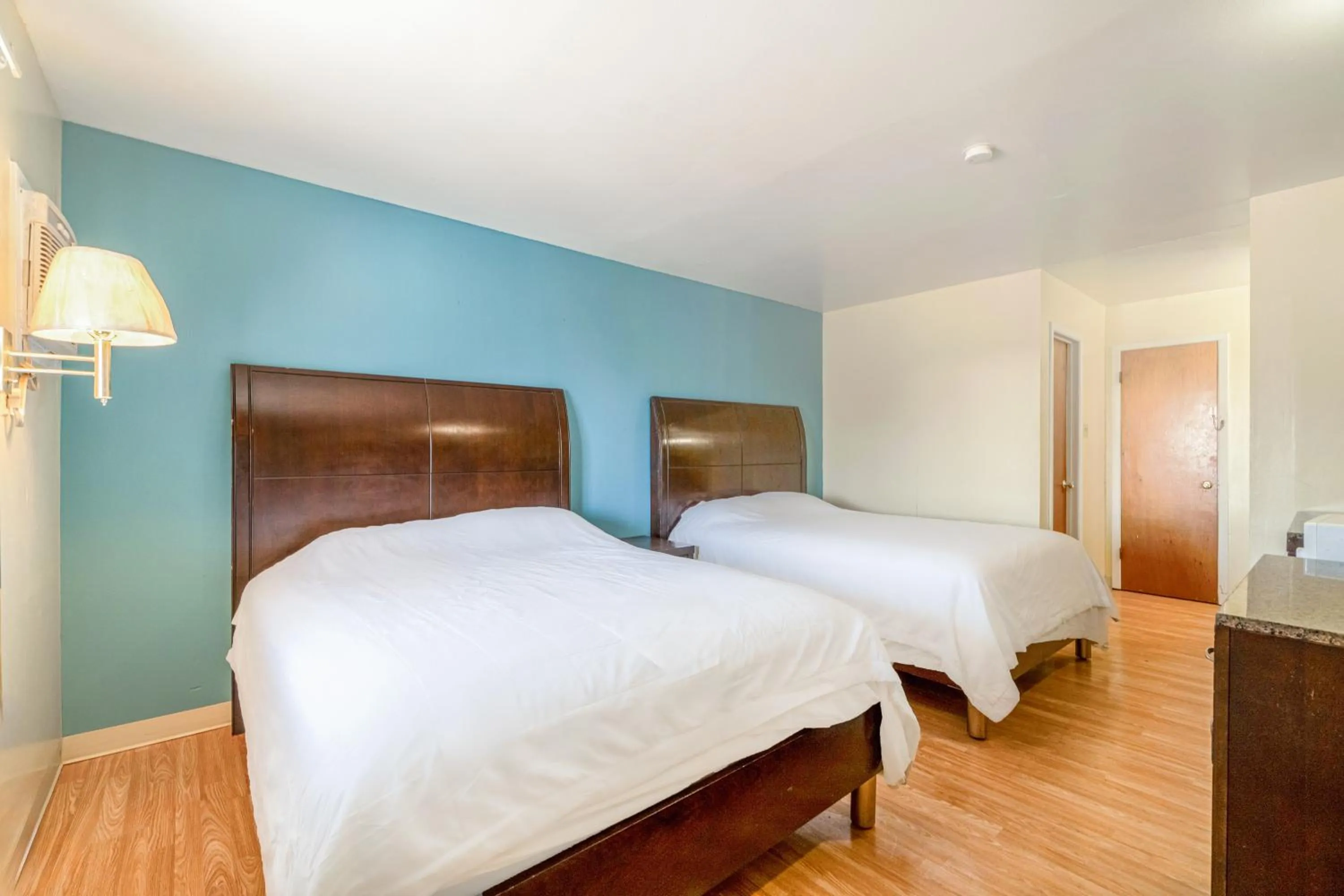 Bedroom, Bed in American Inn by OYO Colorado City I-20