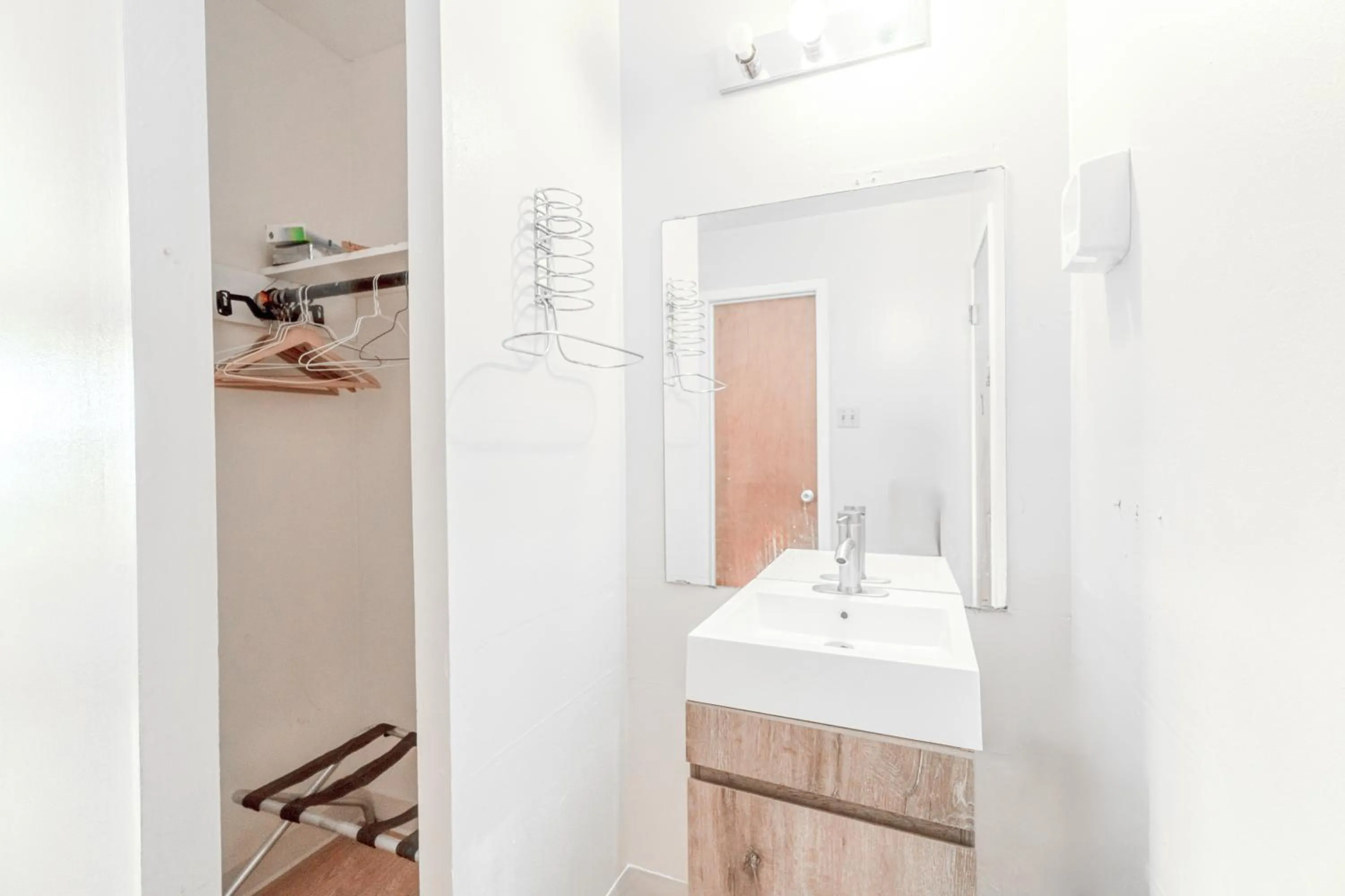 Bathroom in American Inn by OYO Colorado City I-20