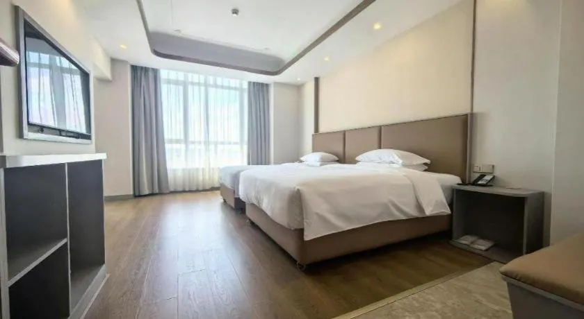 Madison Hotel Weihai Railway Station