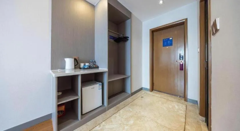 Madison Hotel Weihai Railway Station