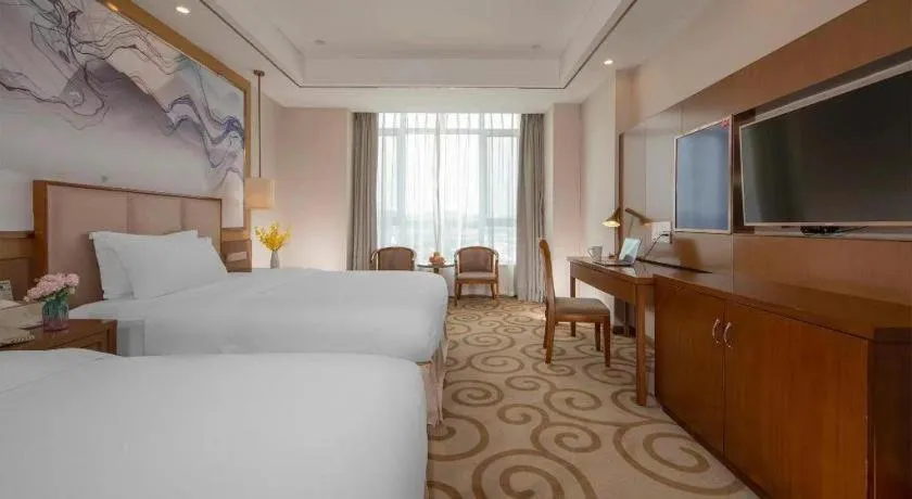 Madison Hotel Weihai Railway Station