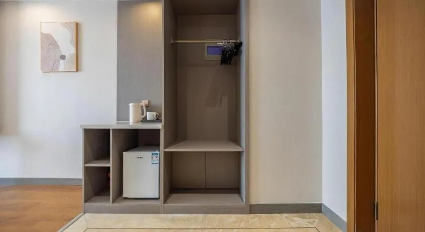 Madison Hotel Weihai Railway Station