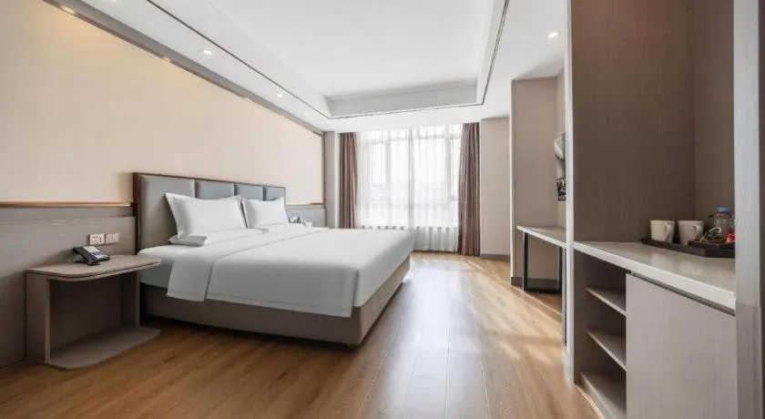 Madison Hotel Weihai Railway Station