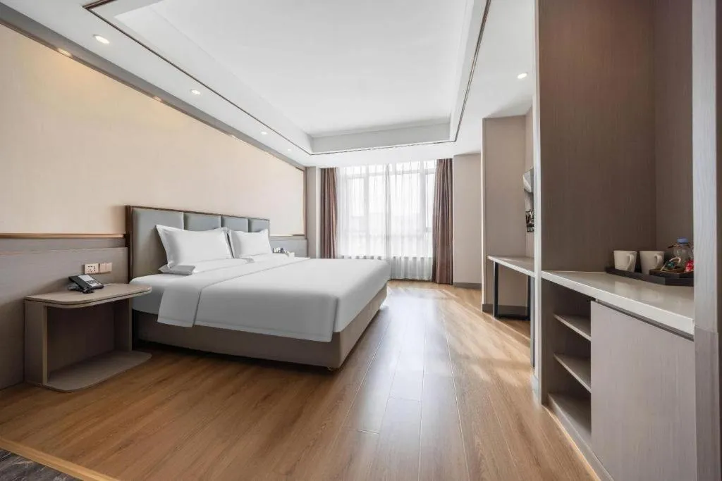 Madison Hotel Weihai Railway Station